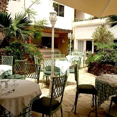 فندق Hc Magec